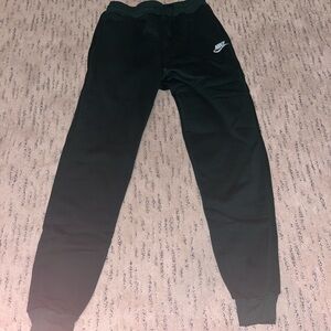 Nike Green Tapered Jogger Sweatpants